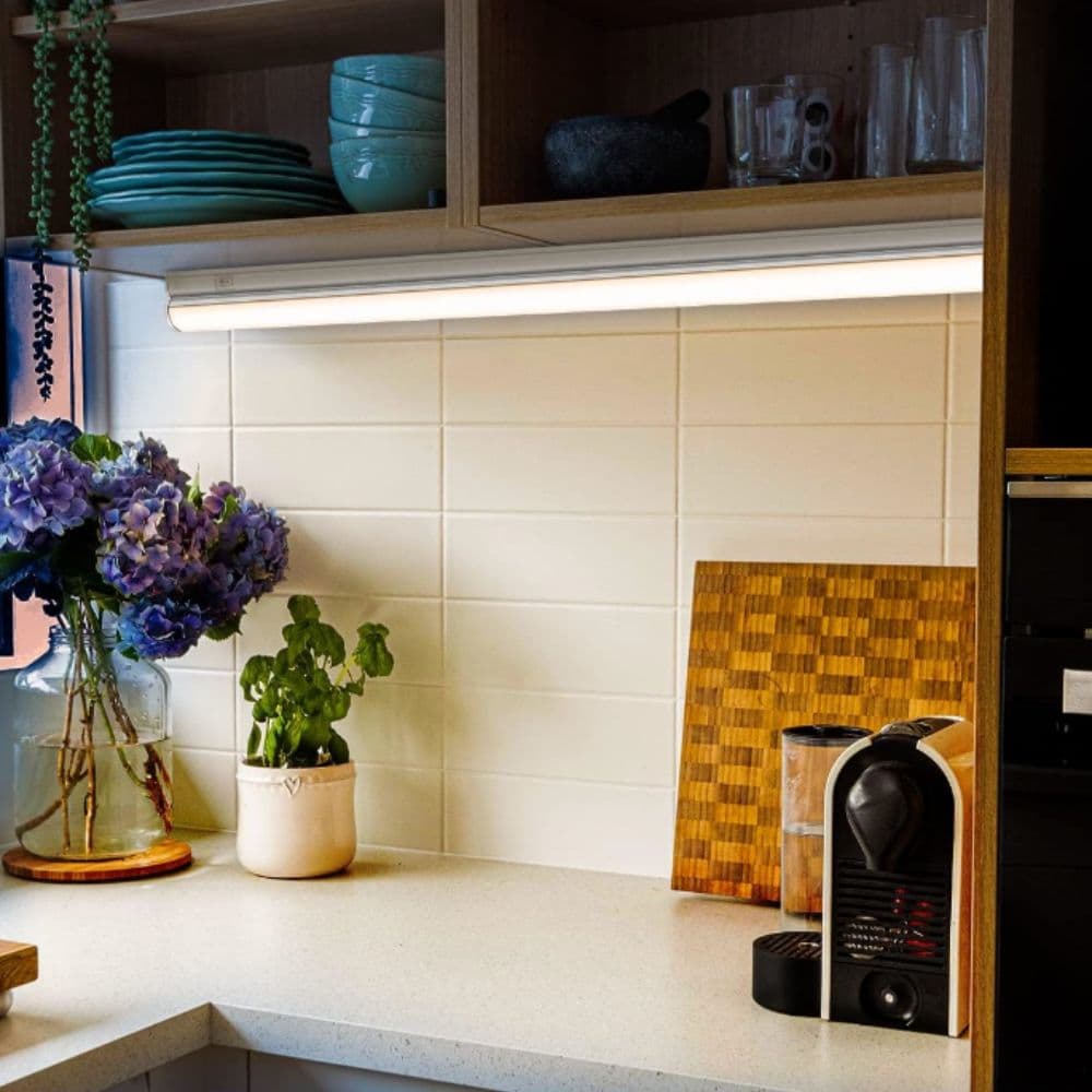 Corp Led T5 cu intrerupator, 14W=28W, 2700K, lumina calda